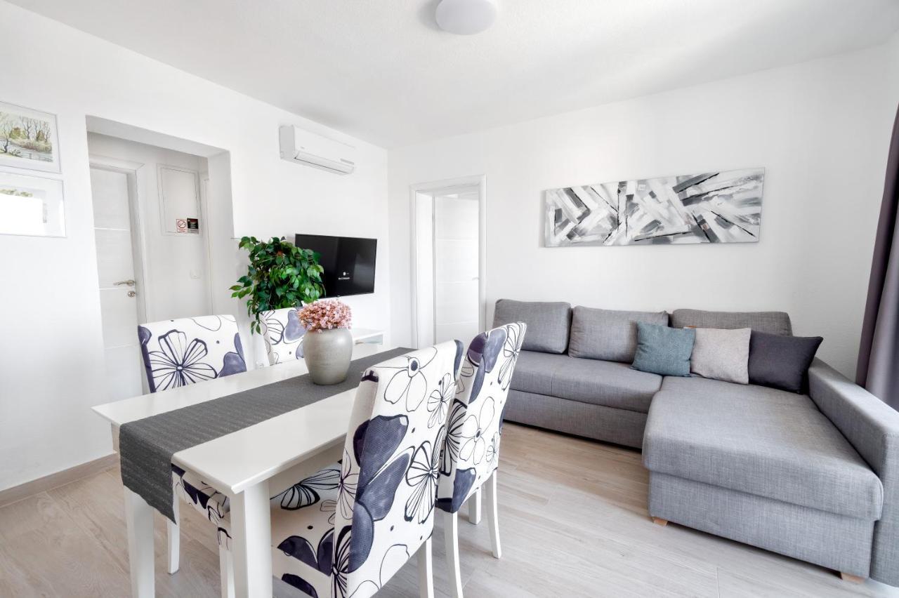 Apartments And Rooms Vuleta, Close To The Beach Makarska Luaran gambar