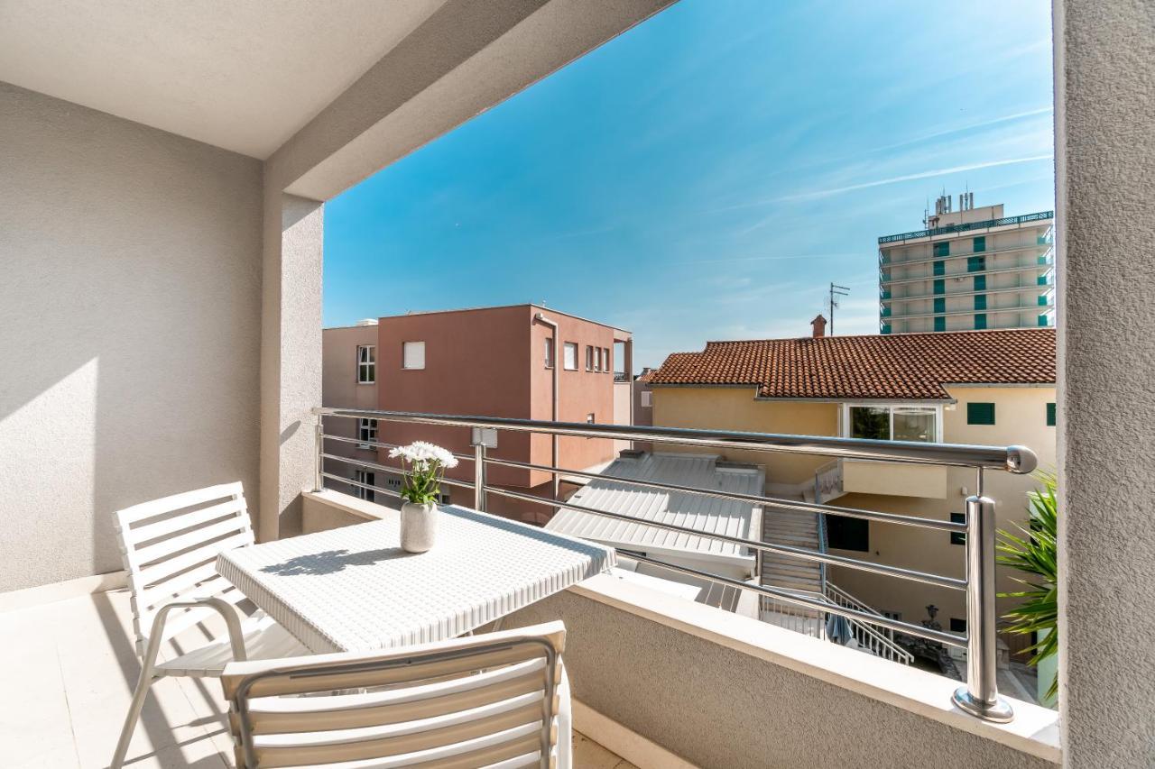 Apartments And Rooms Vuleta, Close To The Beach Makarska Bilik gambar