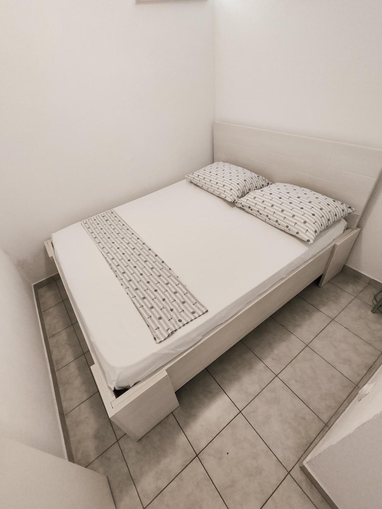Apartments And Rooms Vuleta, Close To The Beach Makarska Bilik gambar